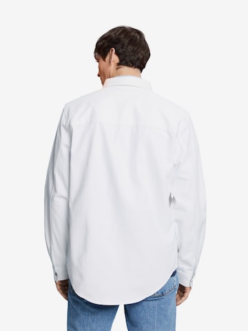 Coupe regular Chemise ESPRIT en blanc