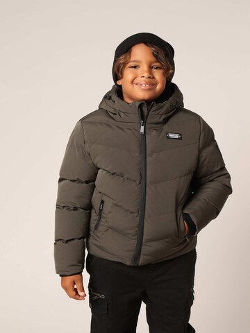 Veste d’hiver 'INTEREST' Deeluxe en marron : devant