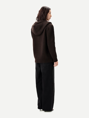 GOBI Cashmere Strickjacke 'Wide-Shoulder Hooded Cashmere Cardigan'‌‌‌ in Braun