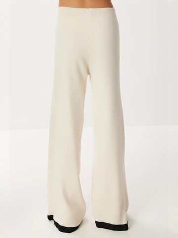 Happiness İstanbul - Calças de fato em branco