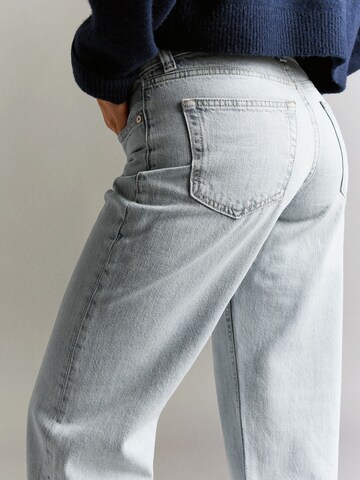 Bershka Baggy Дънки в синьо