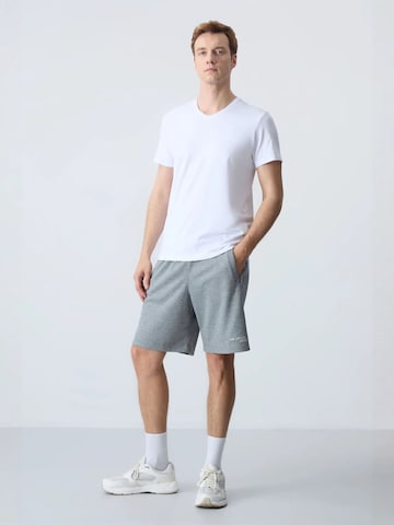 Wide leg Pantaloni di Tommy Life in grigio