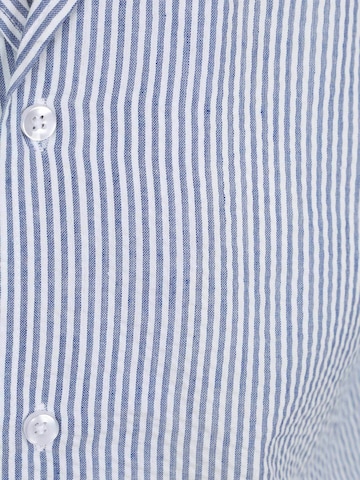 Coupe regular Chemise Suitable en bleu