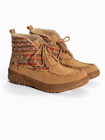 Botine 'Tealey' de la Minnetonka pe maro
