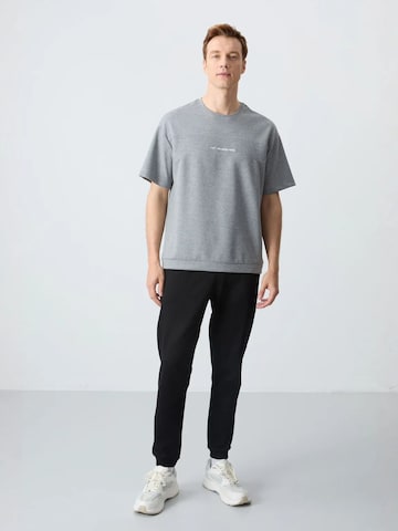 Survêtement Tommy Life en gris : devant
