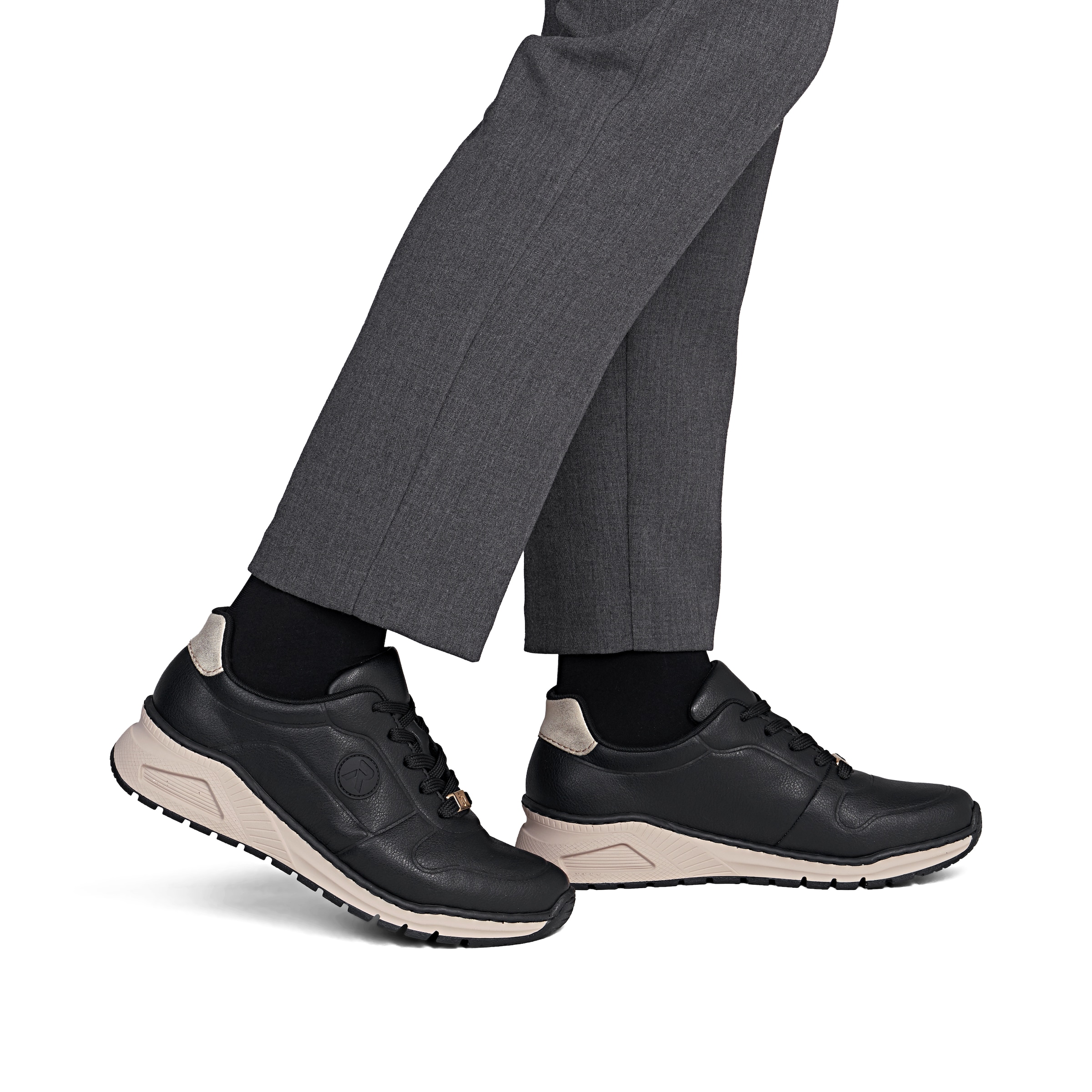 Baskets basses Rieker en noir