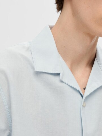 SELECTED HOMME Comfort fit Button Up Shirt in Blue