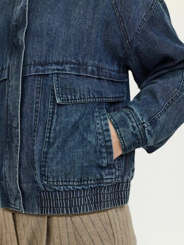 Soft Rebels Välikausitakki ' SRBindi ' värissä sininen