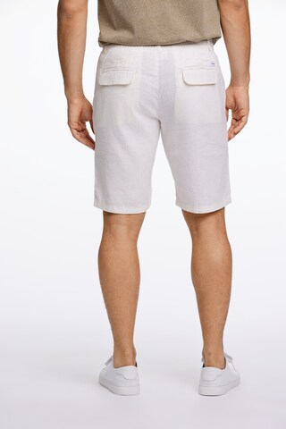 Regular Pantaloni eleganți de la Lindbergh pe alb