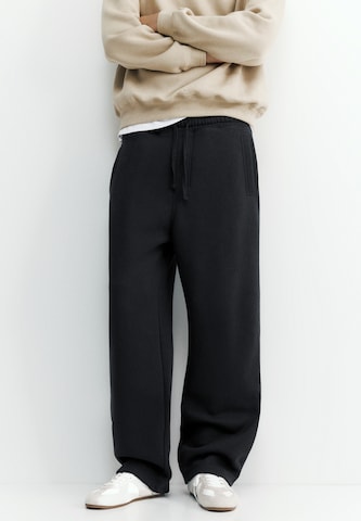 Pull&Bear Luźne Spodnie w kolorze czarny: przód