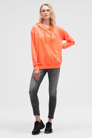 Soccx Hoodie in Orange
