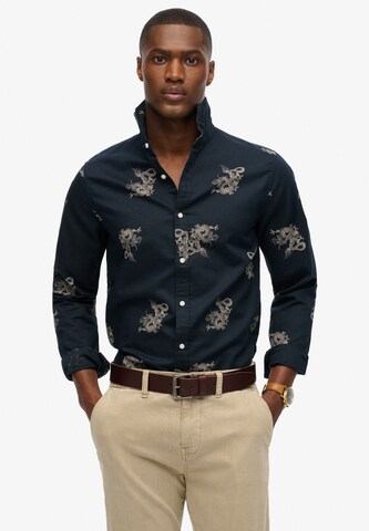 Coupe slim Chemise Superdry en bleu : devant