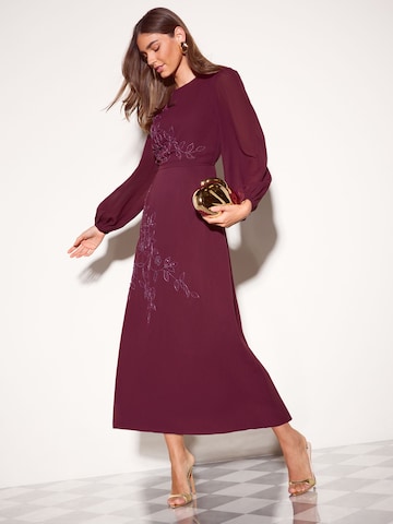 Friends Like These Kleid in Rot