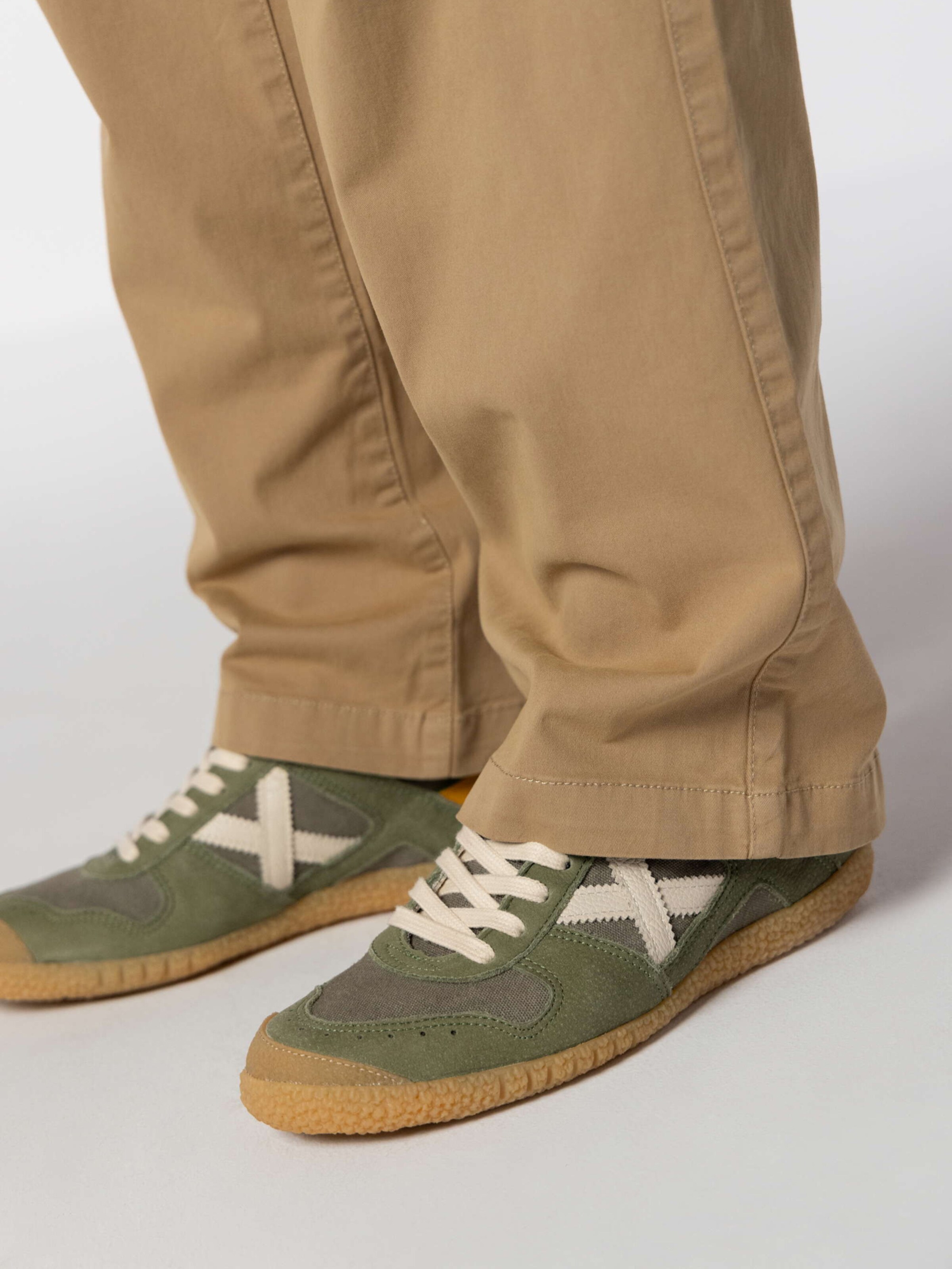 MUNICH Platform trainers 'Goal' in Green