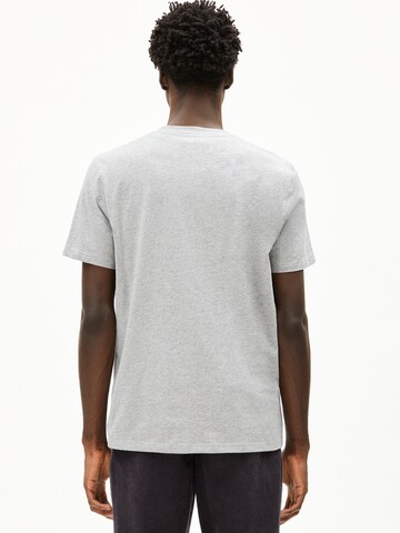 ARMEDANGELS T-Shirt ICONIC Å MAARKOS MLNG in Grau