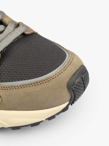 Scalpers Platform trainers in Grey