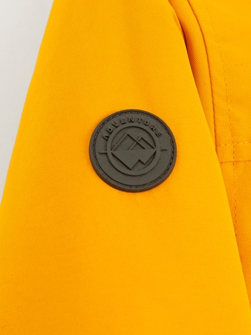 Cool Club Between-Season Jacket in Yellow