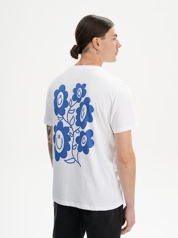 MELA T-Shirt 'Sadhil' in Weiß: Vorderseite