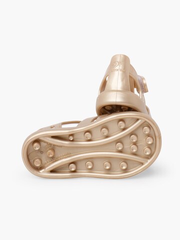 Claquettes / Tongs IGOR en beige