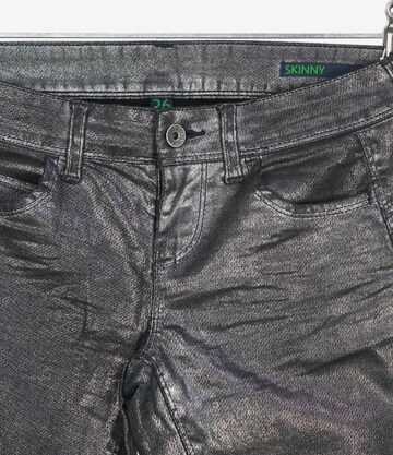 Benetton Skinny-Jeans 26 in Schwarz
