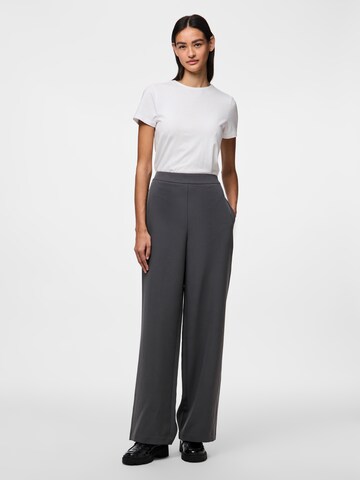 PIECES Wide leg Pants 'PCBOZZY' in Grey