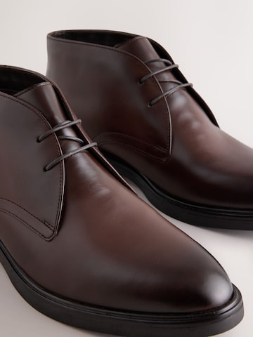 Boots chukka di Next in marrone