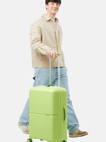 Valisette 'AIRONIC SPINNER 67/24 TSA' American Tourister en vert