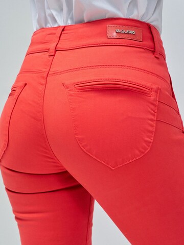 Regular Pantalon chino 'Secret' Salsa Jeans en rouge