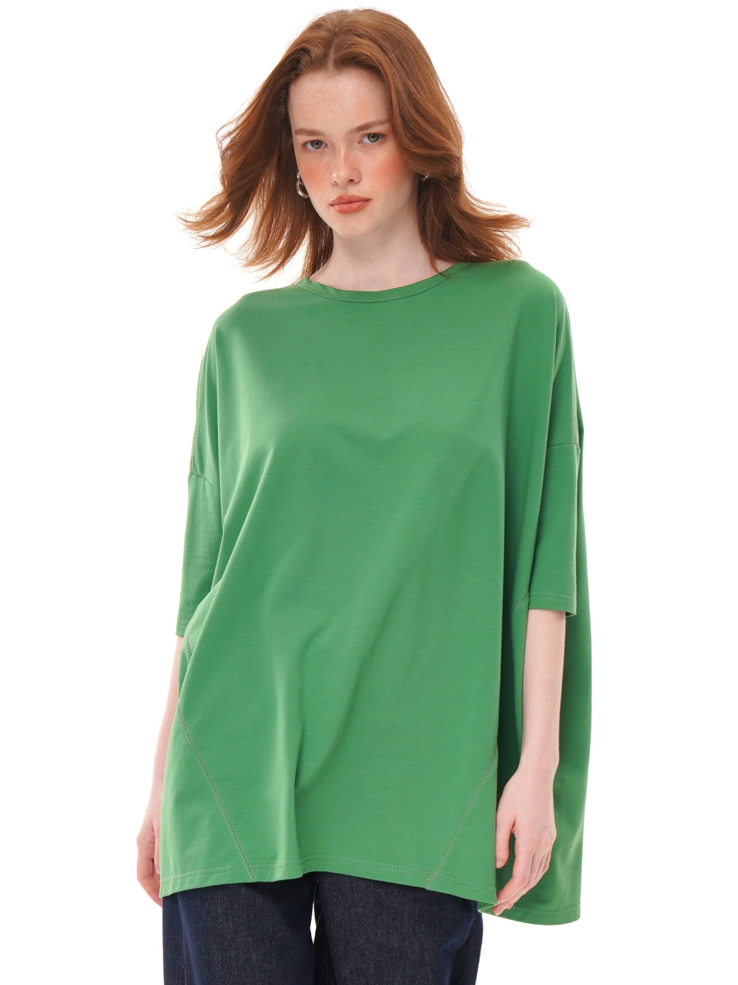 T-shirt '2 Colors Oversized Half Sleeve Longline Crew Neck Tunic Top' yoligex en vert : devant