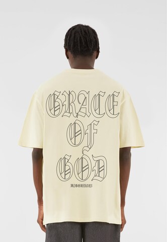 MJ Gonzales Shirt 'Grace of God' in Geel: voorkant