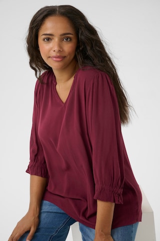 KAFFE CURVE - Blusa 'Kiv' en rojo