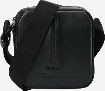 Calvin Klein - Bolso de hombro en negro