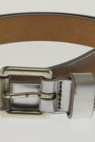 Closed Belt in One size in Silver