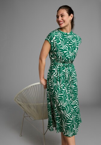 HECHTER PARIS Dress in Green