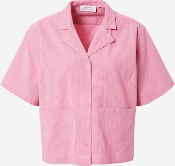 DEDICATED. Blouse 'Valje' in Roze: voorkant