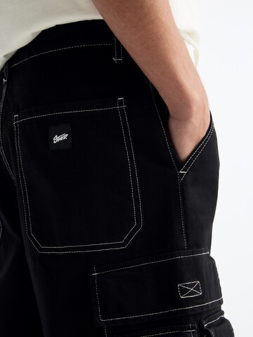 Pull&Bear Loosefit Shorts in Schwarz