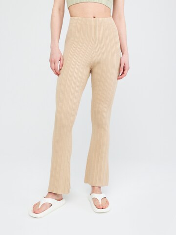 EDITED Flared Pants 'Mavis' in Beige: front