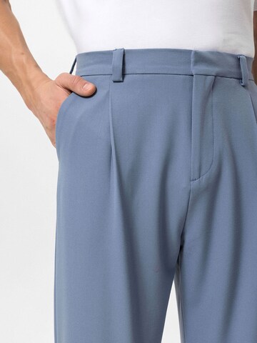 Antioch Regular Hose in Blau