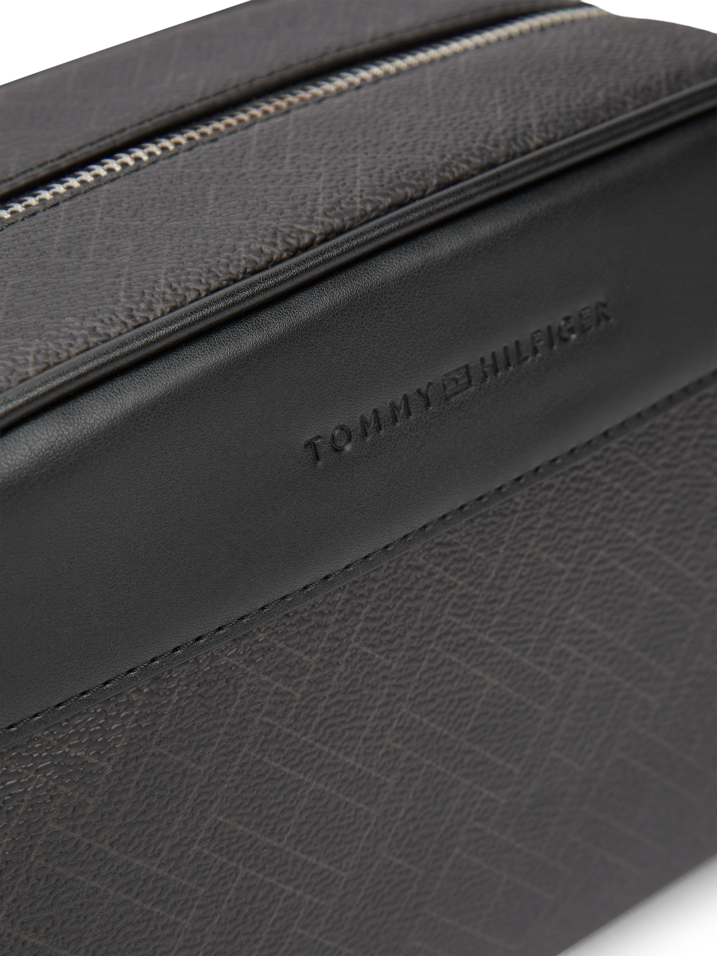 TOMMY HILFIGER Toaletní taška – černá
