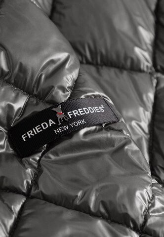 Frieda & Freddies Between-Season Jacket in Grey