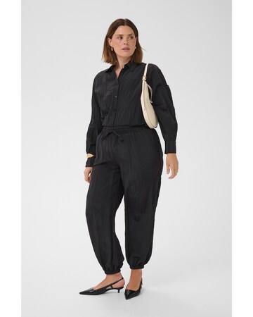 KAFFE CURVE - Loosefit Pantalón 'KCdabbie' en negro