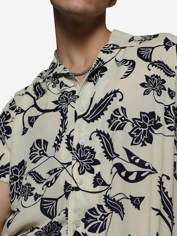 Campus Sutra Comfort fit Button Up Shirt 'Ivan' in Beige