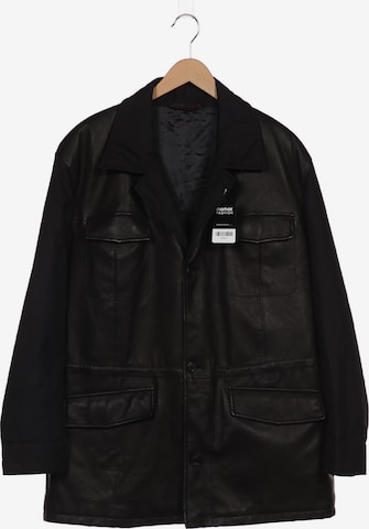 Kapraun Mantel XL in Schwarz: Vorderseite