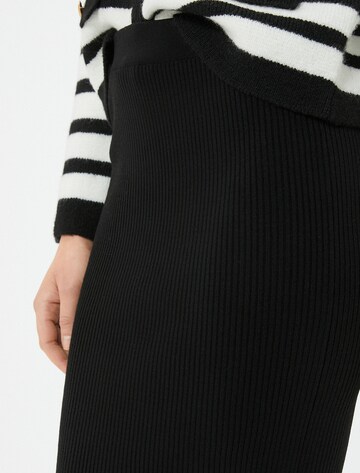 Koton Skirt 'Bleistiftrock' in Black