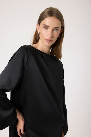 SOAKED IN LUXURY Jurk in Zwart