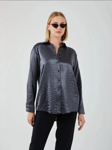 Camicia da donna di MixRay in grigio: frontale