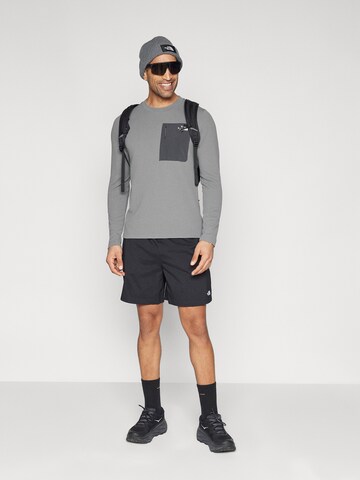 THE NORTH FACE Μπλουζάκι 'KECHA' σε γκρι