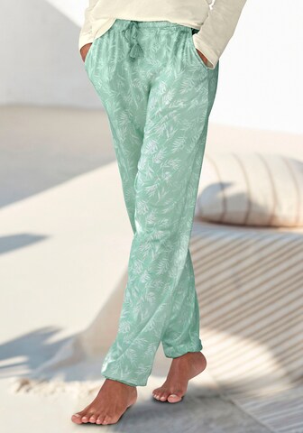 s.Oliver Regular Trousers in Green: front