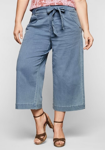 SHEEGO Regular Pleated Jeans in Blue: front