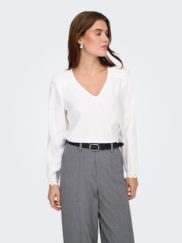 ONLY Shirt 'ONLParia' in White: front